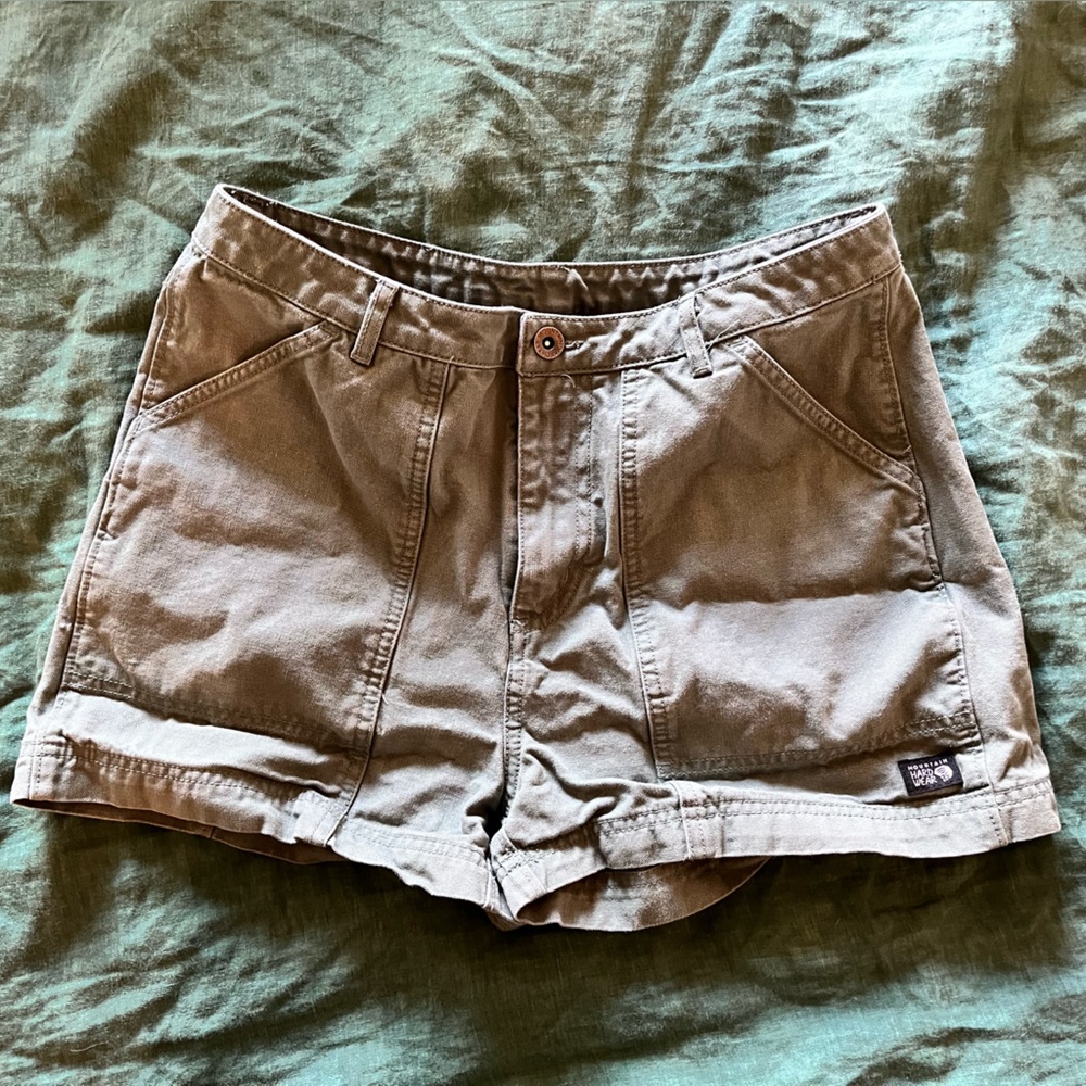 Mountain Hardwear shorts - sage green - 6